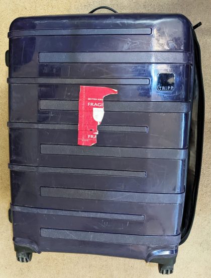 TRIPP suitcase - Handle repair